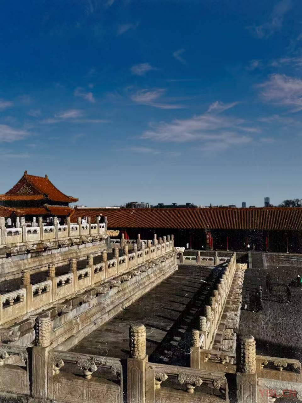 人要離生活遠一點，才能離夢想近一點